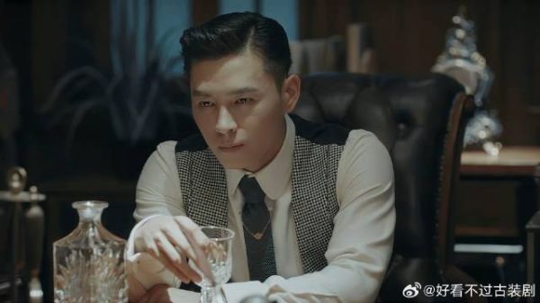 沈听白借酒浇愁,仍不忘对曲曼婷嘘寒问暖,爱得太卑微