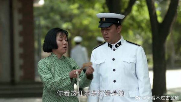 德华长得像黑煤球,第一次过上城里生活,像个好奇宝宝