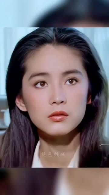 曾被誉为东南亚第一美女,中国武侠女神的她,却因情困扰长达二十年