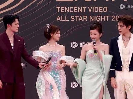 聆听竹林四侠《闪耀的恒星》 永夜星河中,他们的表演如同恒星般闪耀