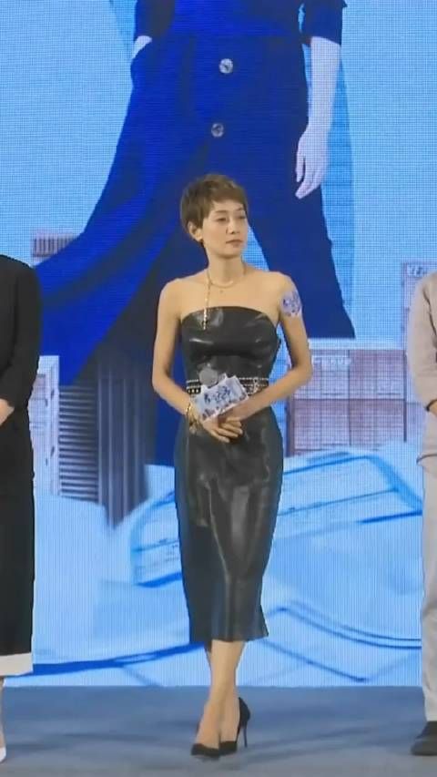 这是怎么了,怎么突然上来了…