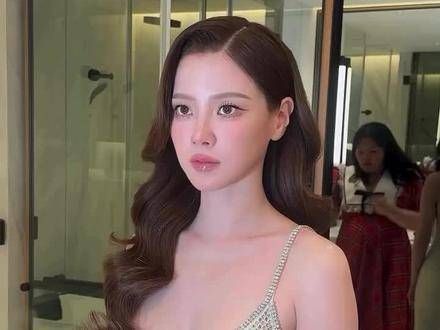 小水这身真是太美了,完美身材散发着高级感