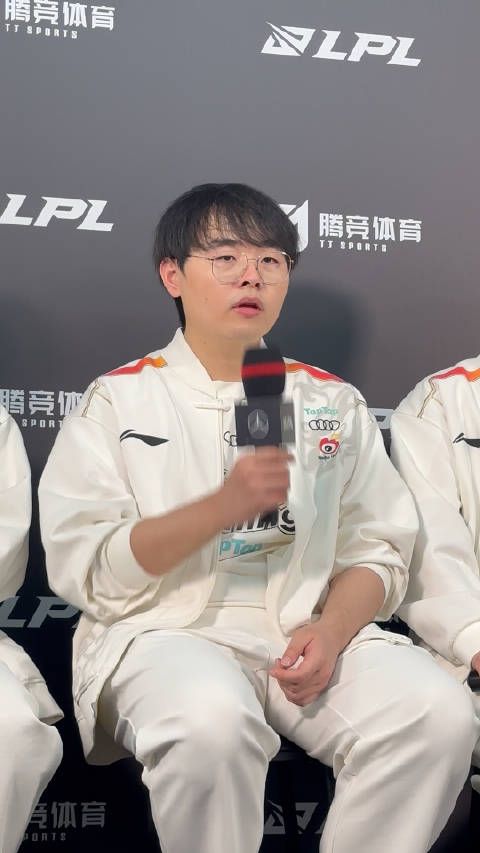 Q:第四局你的纳尔被对面乌迪尔单杀那波是出了什么问题?