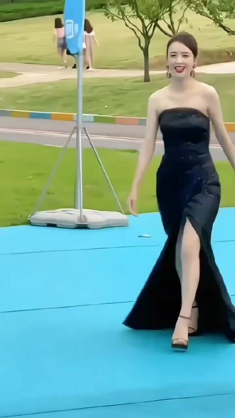 佟丽娅,魅力女神气质优雅 神仙颜值担当