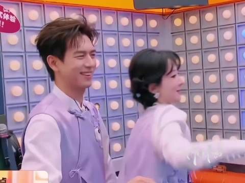杨紫和李现的甜蜜互动太迷人了,真的太让人期待正片了!