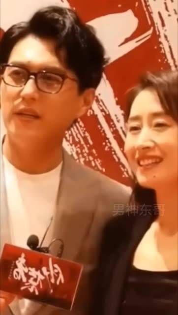 明家姐弟同框,真是明星范十足
