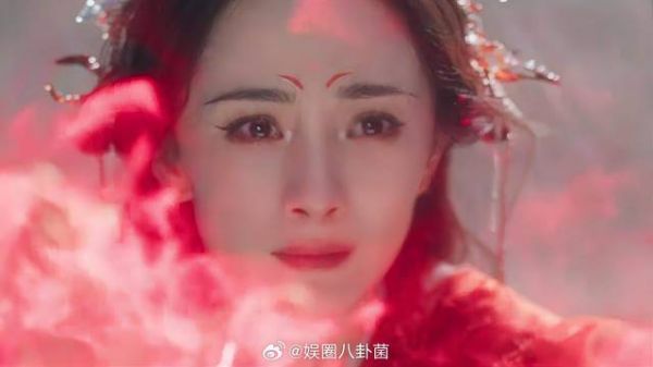 红红含泪祭情种,舍不得月初,却要护住涂山
