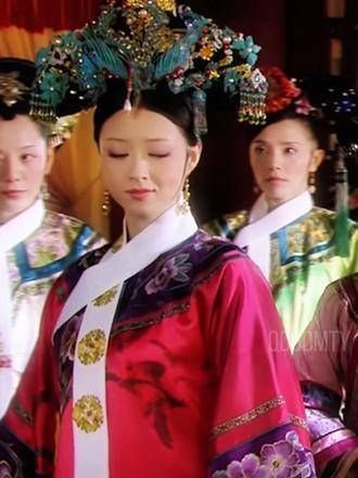 像一只被宠坏的波斯猫,嚣张又跋扈