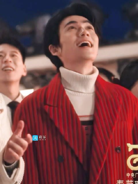 不儿？谁家电影售后在春晚啊！还是两部！ 原来是影帝！朱一龙 你牛