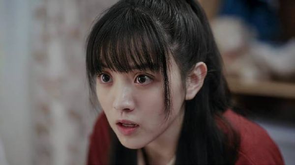 橙子被派去老家拿东西,竟意外发现800块私房钱