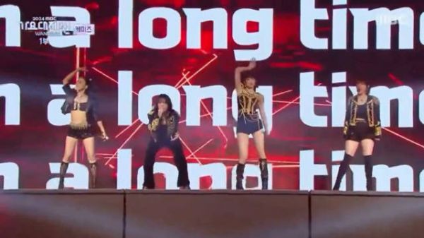 我们地戏厅四姐妹 李泳知 & IVE安宥真 & OH MY GIRL Mimi & 李恩智
