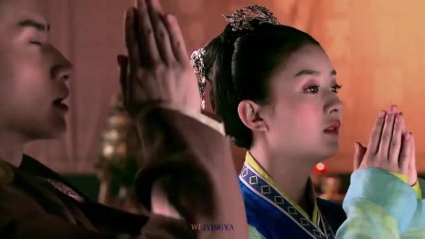 好喜欢这段!镜头转过去后,他眼中瞬间充满了爱意!