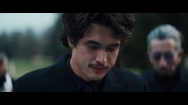 JENNIE&Dominic Fike新歌《 Love Hangover》MV公开