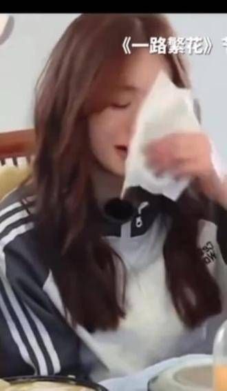 向太聪明每天在繁花群转发恶评,唯有李小冉真情实感地上头了