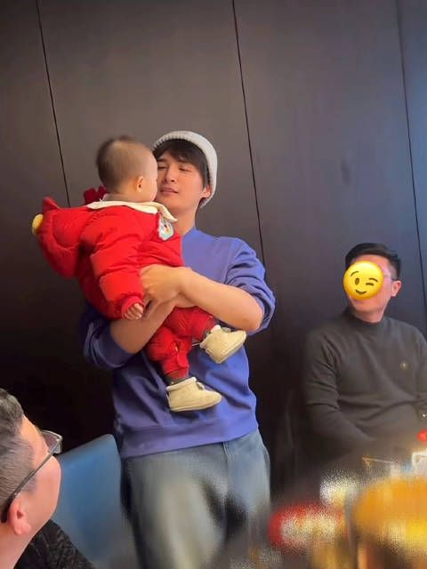 大爷又来了，这下有声音了 宝宝，我是你素人大娘