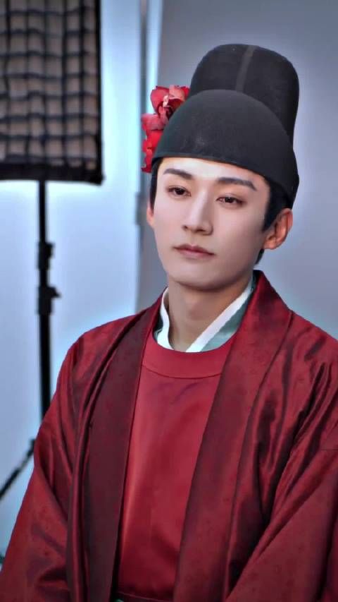 历尽千帆，渡过万险，良缘终于缔结，王爷喜服加身