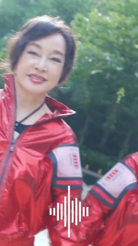 庆奶要演少女就让她演吧!