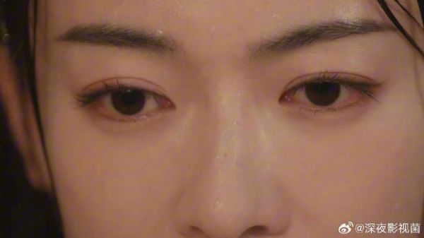 景王让眉林在咬他一次,帮助眉林恢复记忆