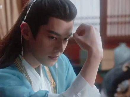 拂容君啊拂容君,你望向她的眼神早已出卖了心迹