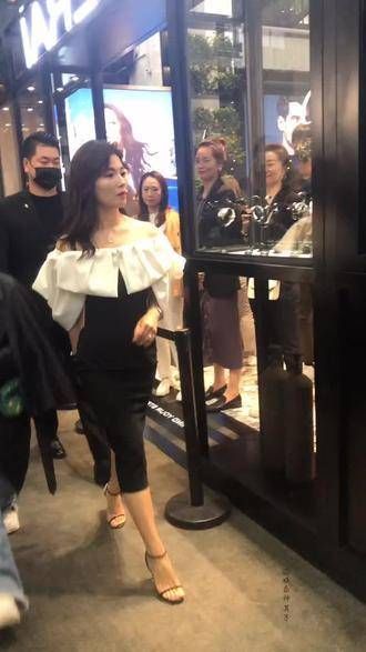 刘涛! 完美身材 女人味十足 清纯甜美