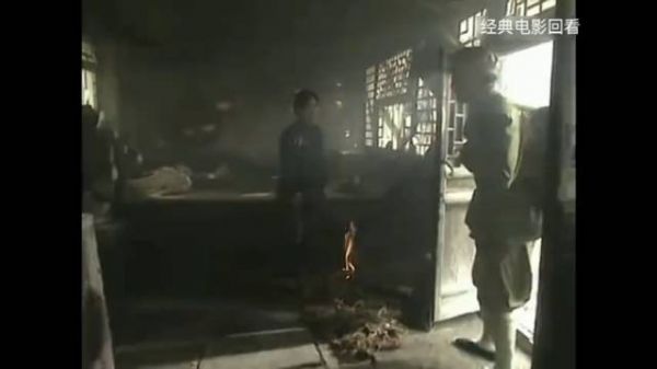 他用五十年的时间追查恶人,没想到恶人就在他身边!电影解说