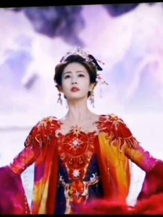 神女不仅拯救爱人,更救赎苍生,向全球推荐白鹿