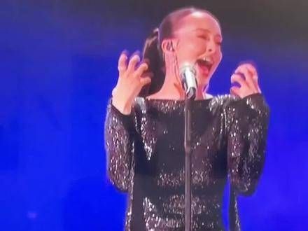 歌手2024第二期竞演中,凡西亚荣登榜首,那英紧随其后获得亚军