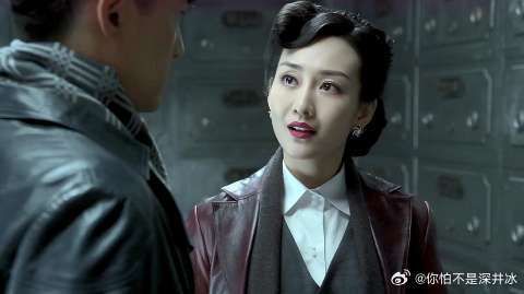 明台假装偷钱,竟还抓着汪曼春撒娇,汪曼春差点爱上他!