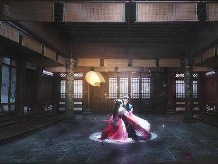 内娱首个女主滑跪抱,他们之间的情感真是深厚呢 注:根据规则9…