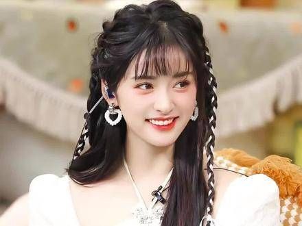 难怪《六姊妹》如此火爆,几位新人演员不仅演技出色,还都是高学历呢