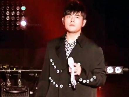 是因为我太爱你… ,周杰伦和五月天的合唱让人难忘,尤其是那首《任性》