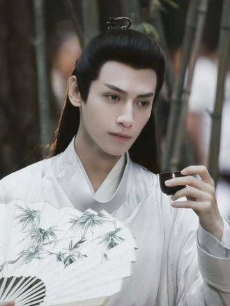 世间竟有这般绝色之人
