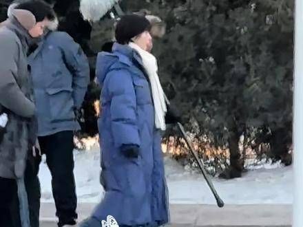 刘诗诗在2月23日的乐水路透中亮相,她美得令人赞叹