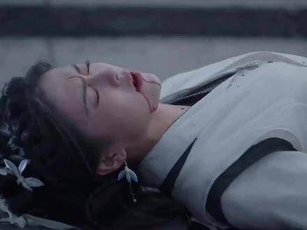 “你是澹台烬,还是魔神?”