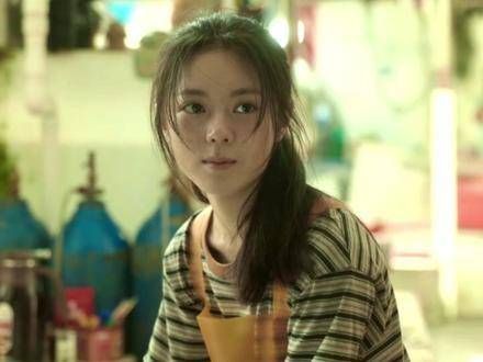 你是我未曾拥有的、难以捕捉的亲昵