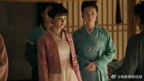 下人们吵闹,明兰看似不管,其实心里清楚着呢