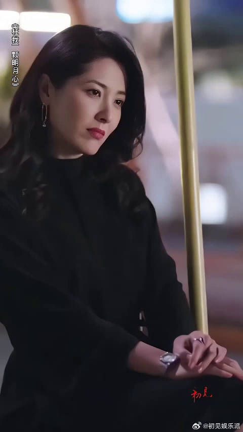 曾黎,成熟美丽独一无二的气质,被评为是中戏两百年最好看的美人