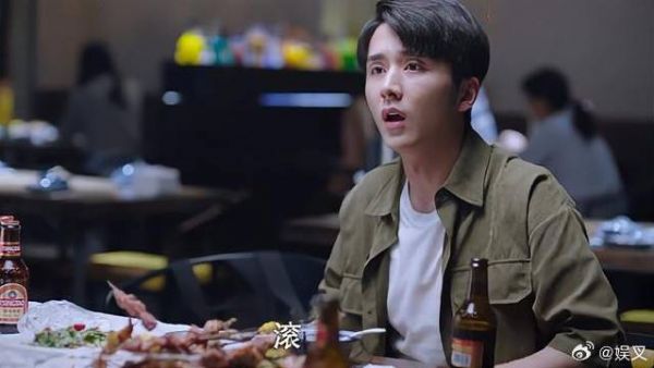 子秋求兄弟出主意,想追求尖尖,一看兄弟举动:滚