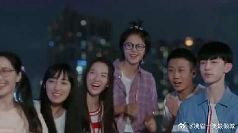林妙妙battle广场舞大妈,嗨爆全场,真是太活泼了!