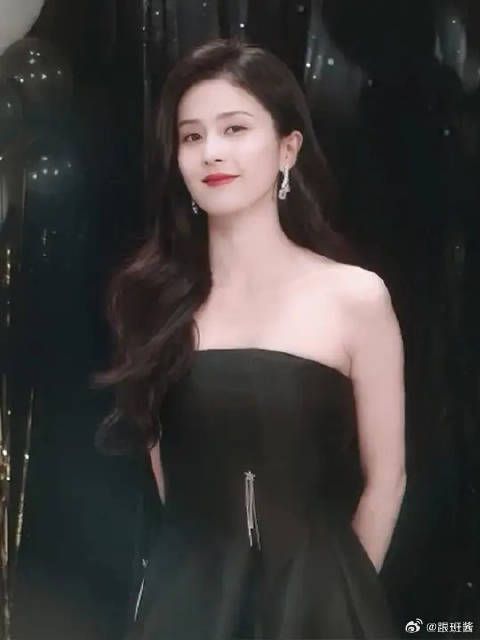 白鹿内娱颜值天花板,美得无可挑剔,妥妥的气质女神!