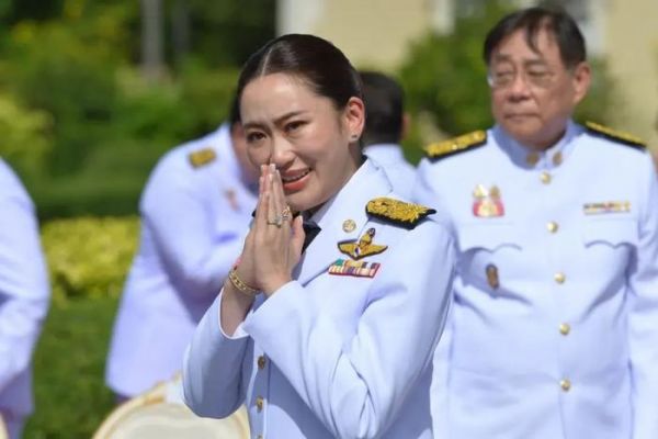 2024年9月7日,泰国总理佩通坦·钦那瓦在位于首都曼谷的总理府与媒体见面。新华社发(拉亨摄)