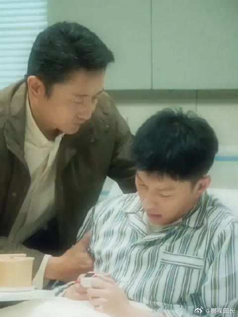 燃罪沈野被亲爹掌控好窒息,慈爱父亲秒变脸,性情大变的原因究竟是什么?