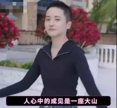 蒋一侨曾被刻板印象误解,戴墨镜、玩乐器被看作高冷富二代
