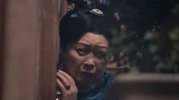 祖母这么多年来的装聋作哑的原因是,她竟然目睹了庄仕洋谋害亲生父亲的经过!