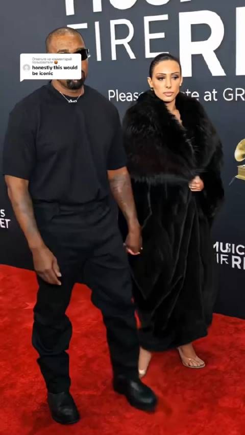 国外网友恶搞Kanye爱妻比安卡在格莱美红毯上正常穿衣服…