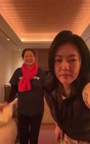 热舞的时候不是跳得挺开心的嘛,丝毫没有看出悲伤的情绪