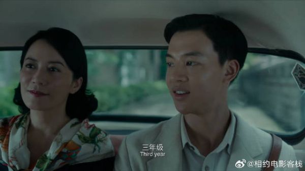 满脸妩媚的姑妈,难怪男人都被他玩的团团转!