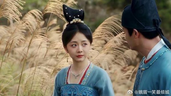 《蜀锦人家》谭松韵郑业成 婚后真是处处撒糖，两人的情侣装真是不错