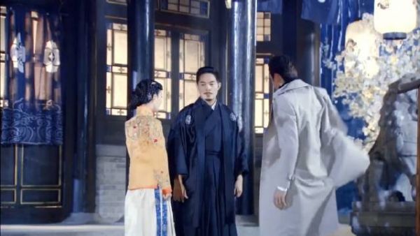 他怎么舍得这样对自己的女儿呢