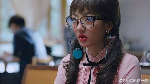 奇葩男相亲侮辱女生,帅哥看不下去,直接出言警告
